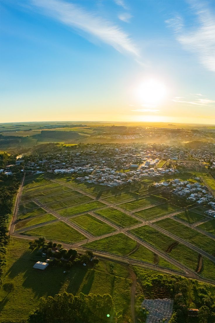 Paisagem de pastagem e área rural — referência visual ao segmento de imóveis rurais